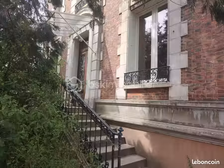 maison 10 pièces 262 m²