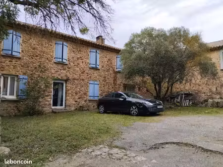 vends domaine à bizanet