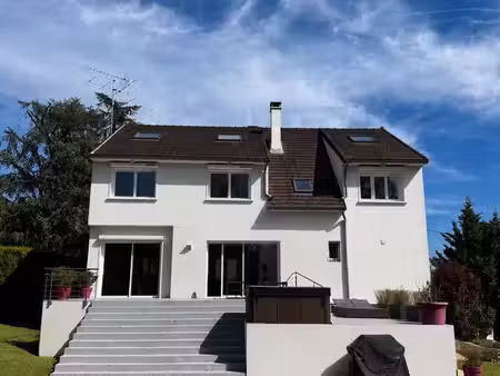 maison - 8 pièces - 250m²