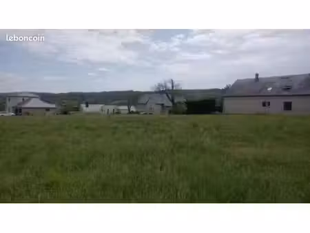 terrain à bâtir de 1200 m² à valady