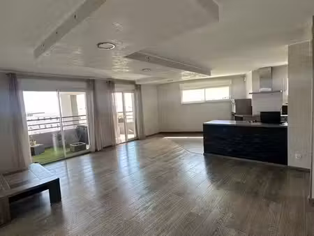f3 89m² très lumineux – bastia  2 terrasses + parking