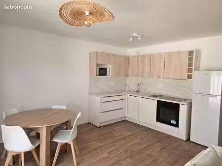 f3 meublé 1100 euros