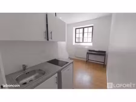 appartement 1 pièce 11 m²