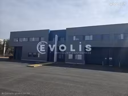 local d'activité 1 039 m²