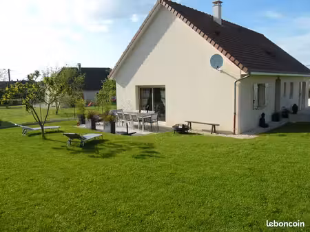 location pavillon f4