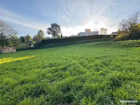 terrain à bâtir de 1220 m² à moyrazes