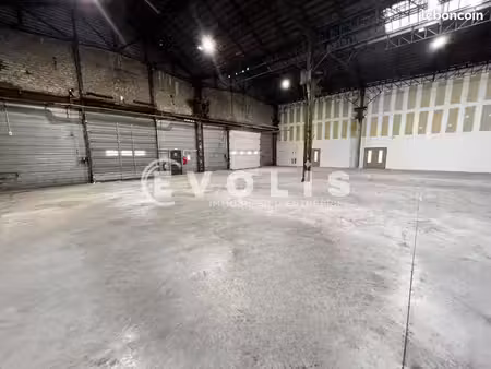 local d'activité 1 200 m²