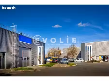 local d'activité 649 m²