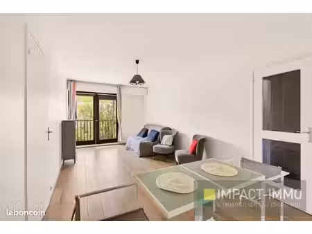 studio 1 pièce 37 m²