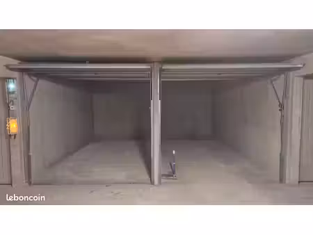 garage double fermé