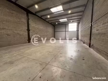 local d'activité 538 m²