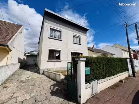 pavillon 8 pièces 124 m²