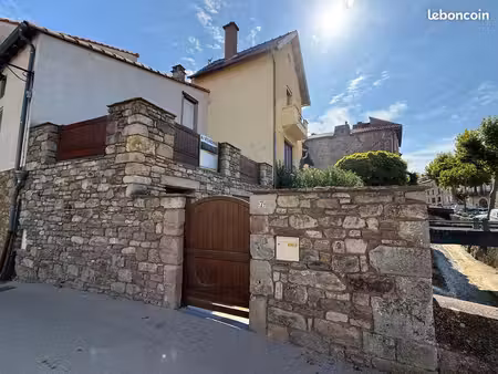 maison de village entièrement rénovée – 118 m² – 5 chambres – saint-rome-de-tarn