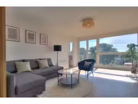 appartement t3 de 85 m² avec garage  cave et parc privatif