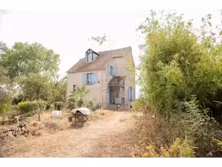 maison forestière de 119 m² sur un vaste terrain