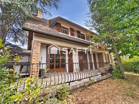 maison spacieuse idéalement située à sainte geneviève des bois