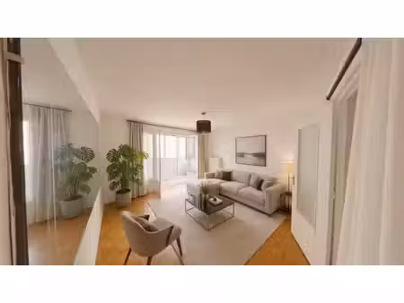 grand t2 avec loggia