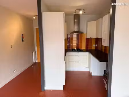 appartement 2 pieces + terrasse