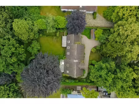 ruime karaktervolle villa in het lindenpark te deurle