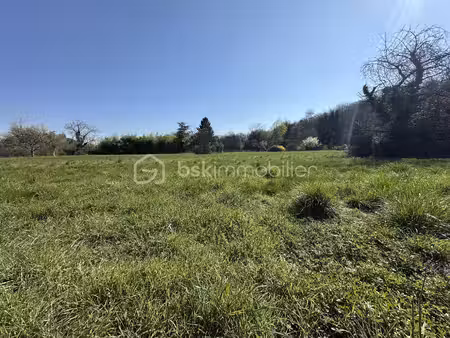 terrain de 602 m² à saint-bonnet-de-mure