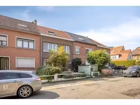 maison familiale habitable de suite avec 3 chambres + jardin