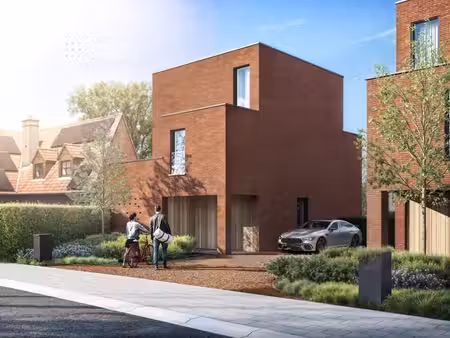 grand terrain bien situé pour une maison 3 façades
