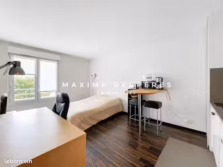 studio 1 pièce 24 m²