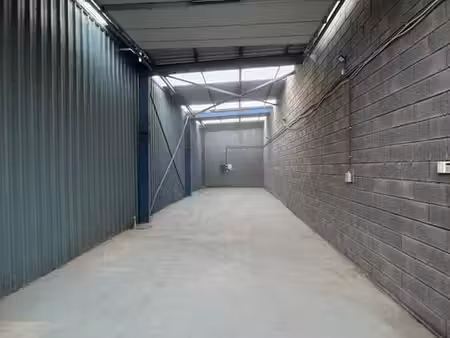 entrepôt de 70 m2 à louer à jumet