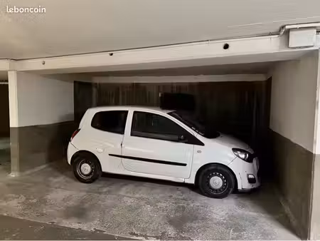 place de parking sécurisée – 5 min du stade de france – saint-denis