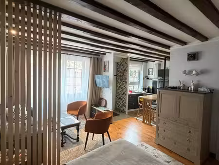 à vendre charmant appartement de 31m2 plein centre honfleur
