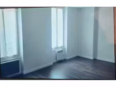 location t2 t3 a pantin proche métro 5