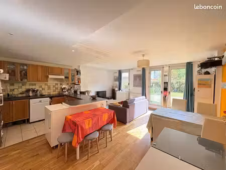 appartement 3 pièces 64 m²