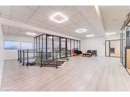 bureaux 300 m² pantin