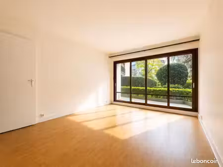 studio 1 pièce 25 m²