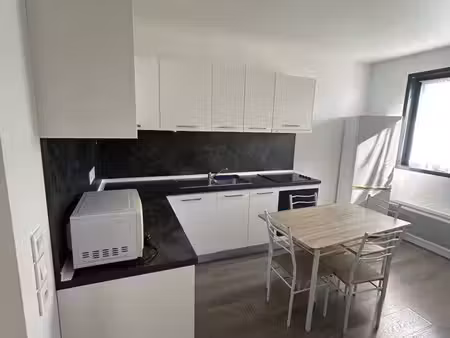 loue 2 pièces meublé