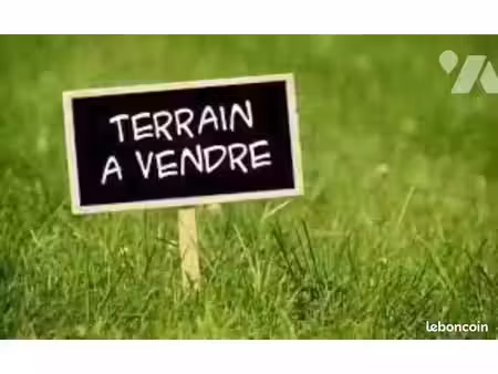 terrain constructible 10 122m²