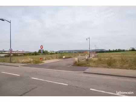 terrain 256 m² tomblaine