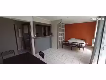 studio 31m2 avec terrasse et box