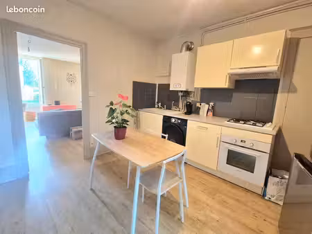 appartement t2 – 41m2 non meuble – cour pavée d’agrément – local à vélo -