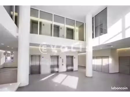 bureaux 2 649 m²