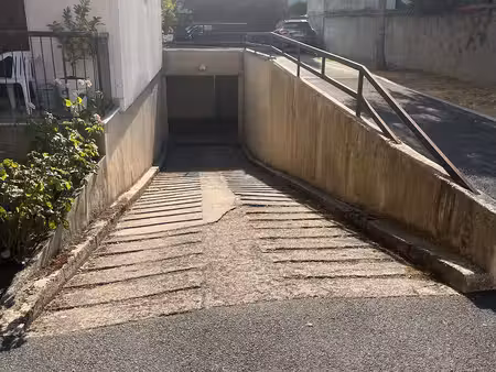 garage fermé secteur alma