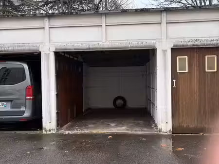 ventes box parking à l'hay les roses
