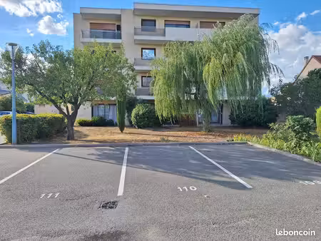 rare - place de parking sécurisée à louer - rueil-malmaison