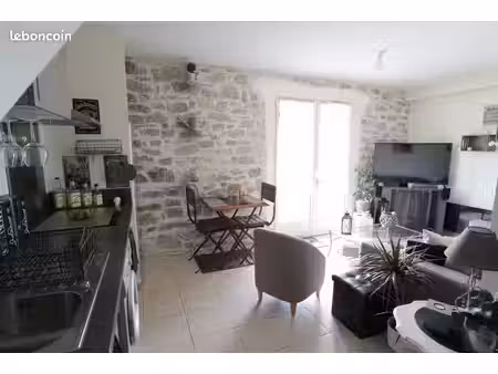 t2 cosy avec terrasse et parking