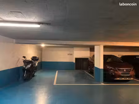 loue parking 15m² clichy