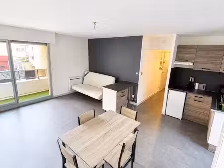 studio meublé 34 m² – hyper-centre de bourges – balcon & ascenseur à louer