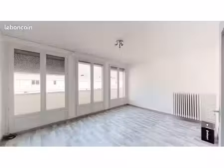 appartement 4 pièces 77 m²