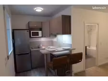 appartement 2 pièces de 34m² meublé - puteaux centre