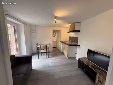 loue f2 meublé st nectaire