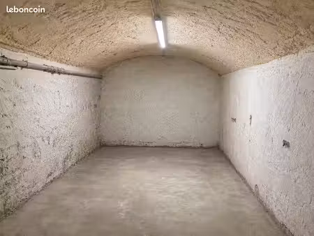 caves / stockages / box sécurisés dès 40 euros par mois — rue nationale  villefranche-sur-